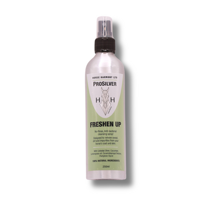 Spray bottle ProSilver Freshen Up designed for cleansing horses with no water.